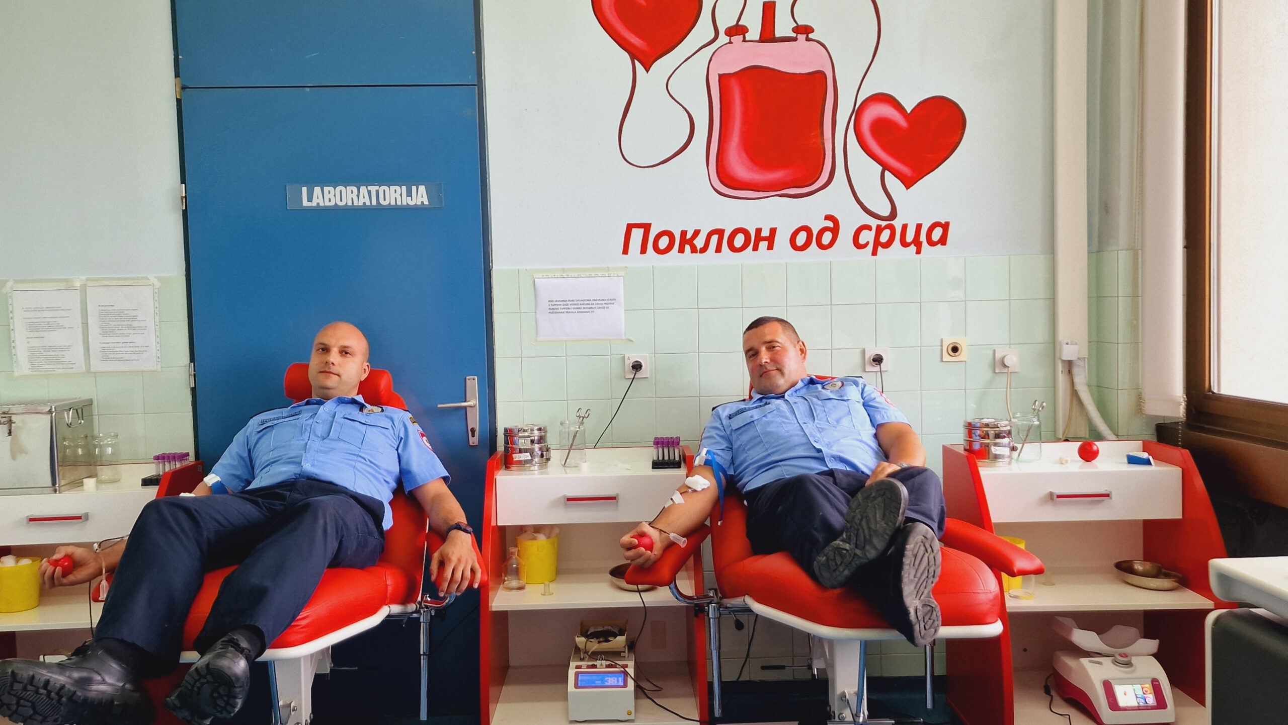 PU Prijedor: Policajci se odazvali akciji dobrovoljnog davanja krvi PU Prijedor: Policajci se odazvali akciji dobrovoljnog davanja krvi