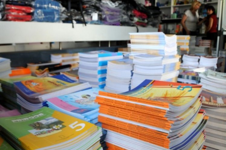Za besplatne udžbenike osnovcima pola miliona KM iz budžeta grada