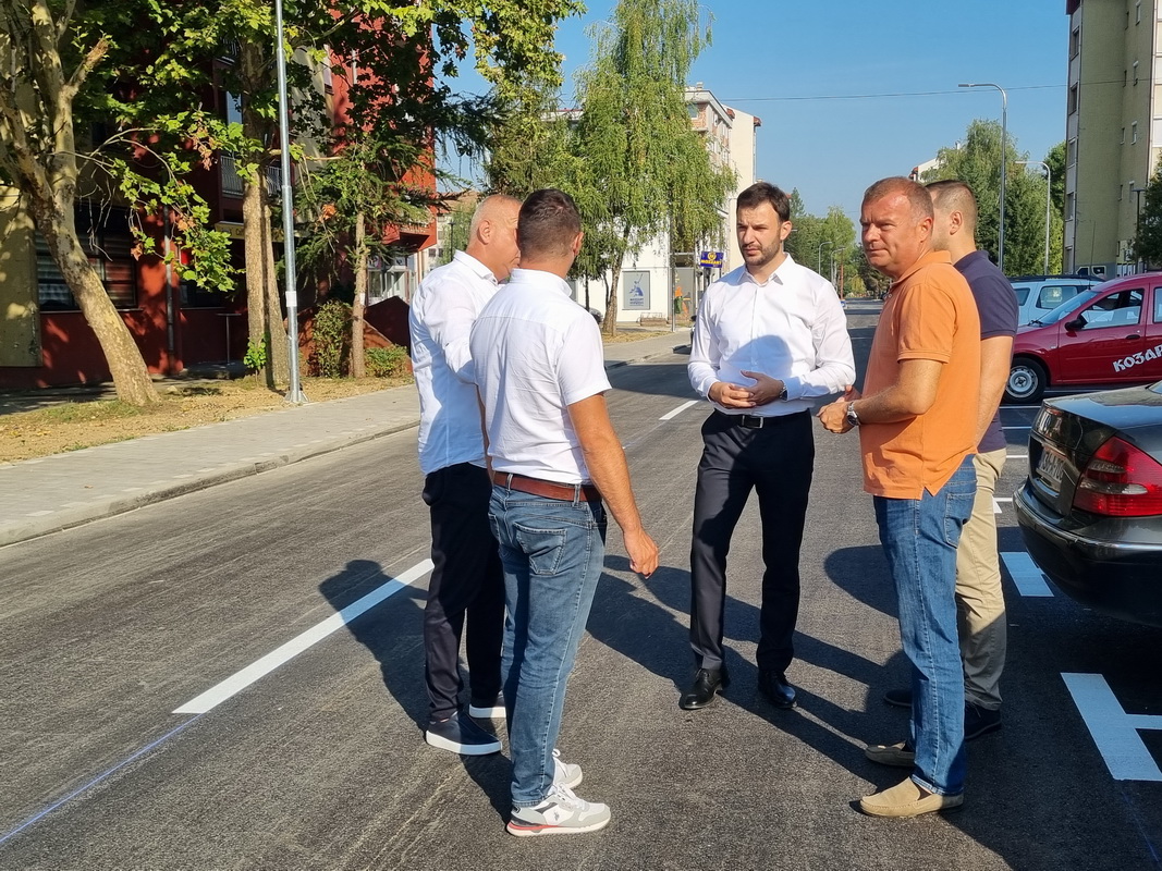 Gradonačelnik pustio u funkciju rekonstruisanu ulicu na Pećanima