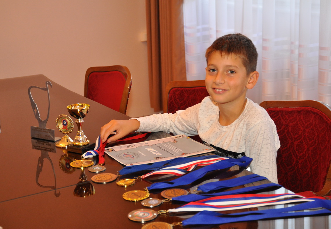 Nedjelja djeteta: Prijem za Konstantina Šipku, prvaka Republike Srpske u sportskom penjanju