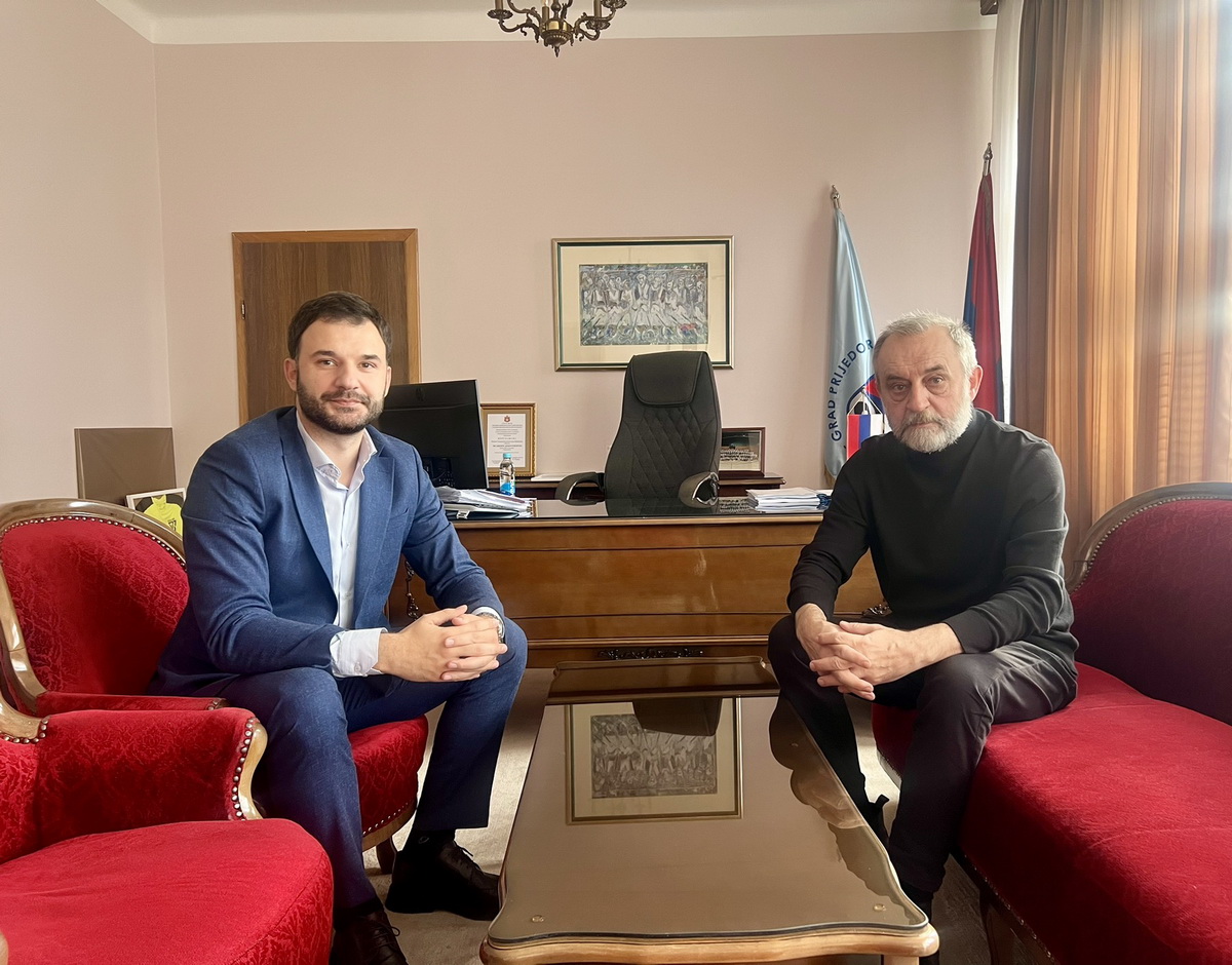 Zoran Baroš imenovan za savjetnika za kulturu grada Prijedora Zoran Baroš imenovan za savjetnika za kulturu grada Prijedora