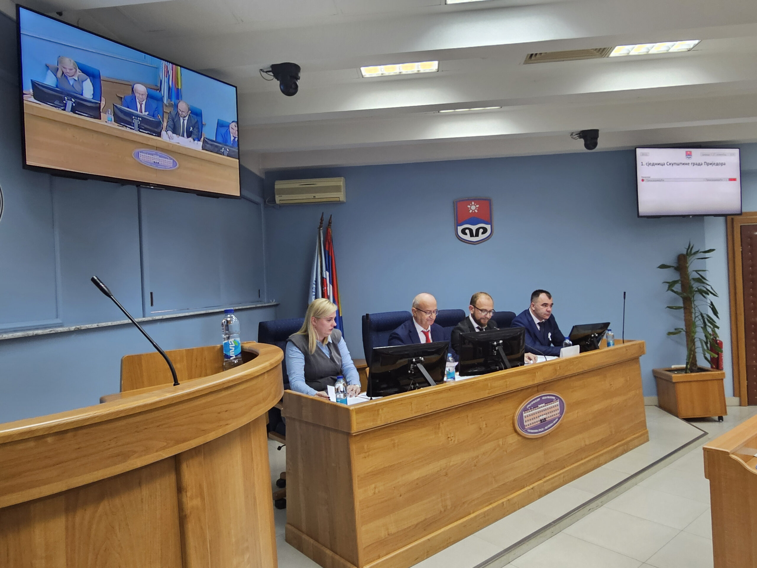 Za predsjednika gradskog parlamenta reizabran Igor Kneginjić Za predsjednika gradskog parlamenta reizabran Igor Kneginjić