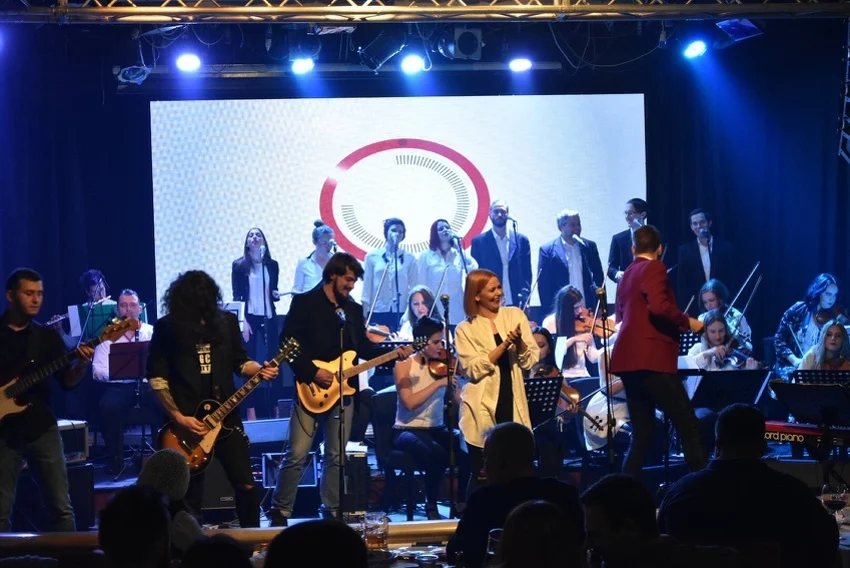 “Rok simfonija” slavi 10 godina rada: Decenija muzičke slobode “Rok simfonija” slavi 10 godina rada: Decenija muzičke slobode