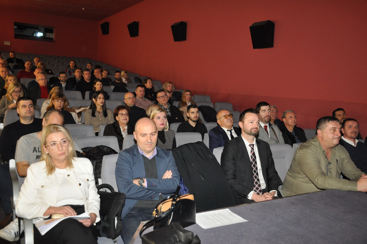 Održan završni sastanak partnerske grupe za izradu strategije razvoja grada Održan završni sastanak partnerske grupe za izradu strategije razvoja grada