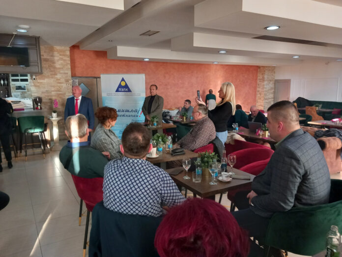 Zanatsko-preduzetnička komora: Iduća godina u znaku slogana „Razmišljaj preduzetnički“ Zanatsko-preduzetnička komora: Iduća godina u znaku slogana „Razmišljaj preduzetnički“