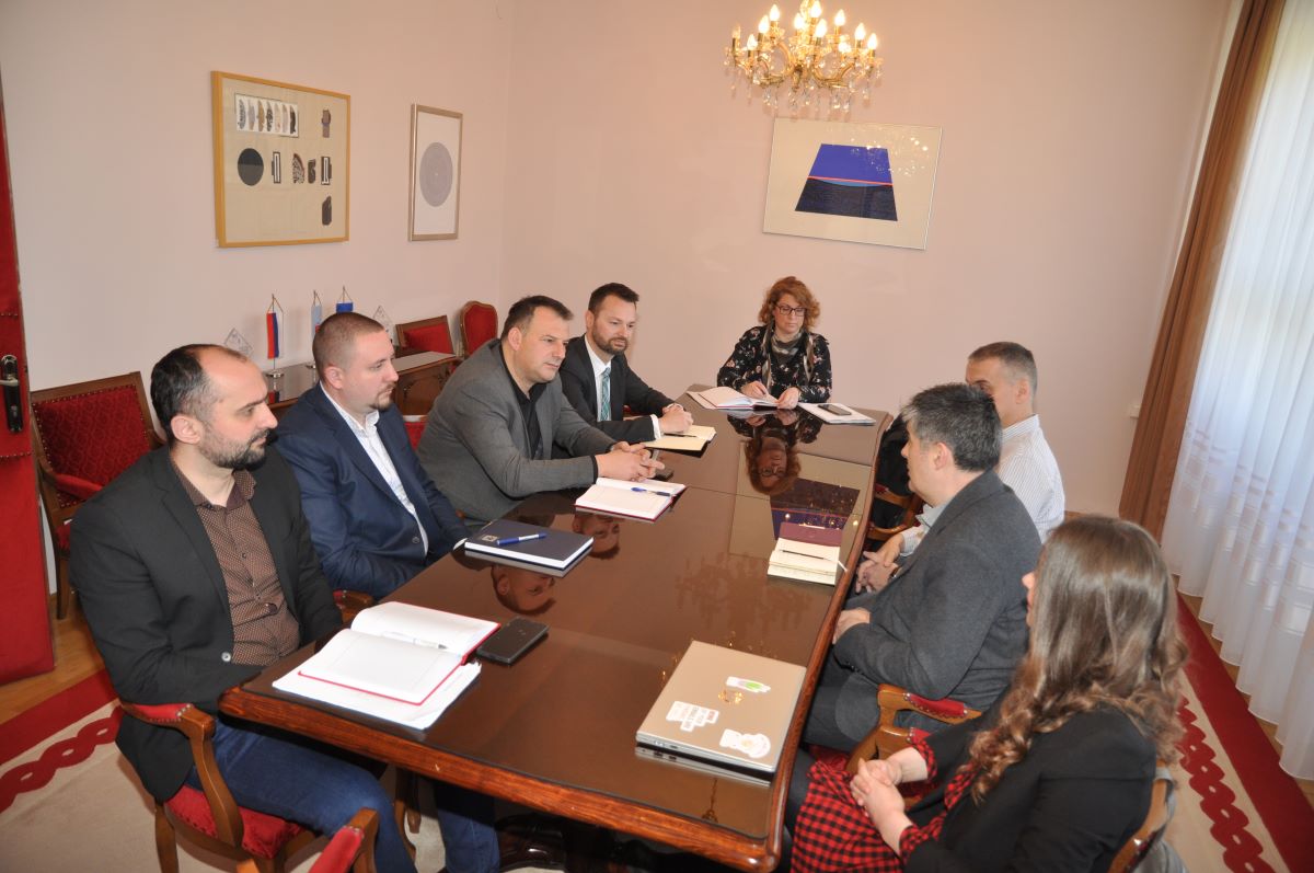 Grad Prijedor učesnik projekta koji se bavi lokalnim ekonomskim razvojem u organizaciji švajcarskog Karitasa Grad Prijedor učesnik projekta koji se bavi lokalnim ekonomskim razvojem u organizaciji švajcarskog Karitasa