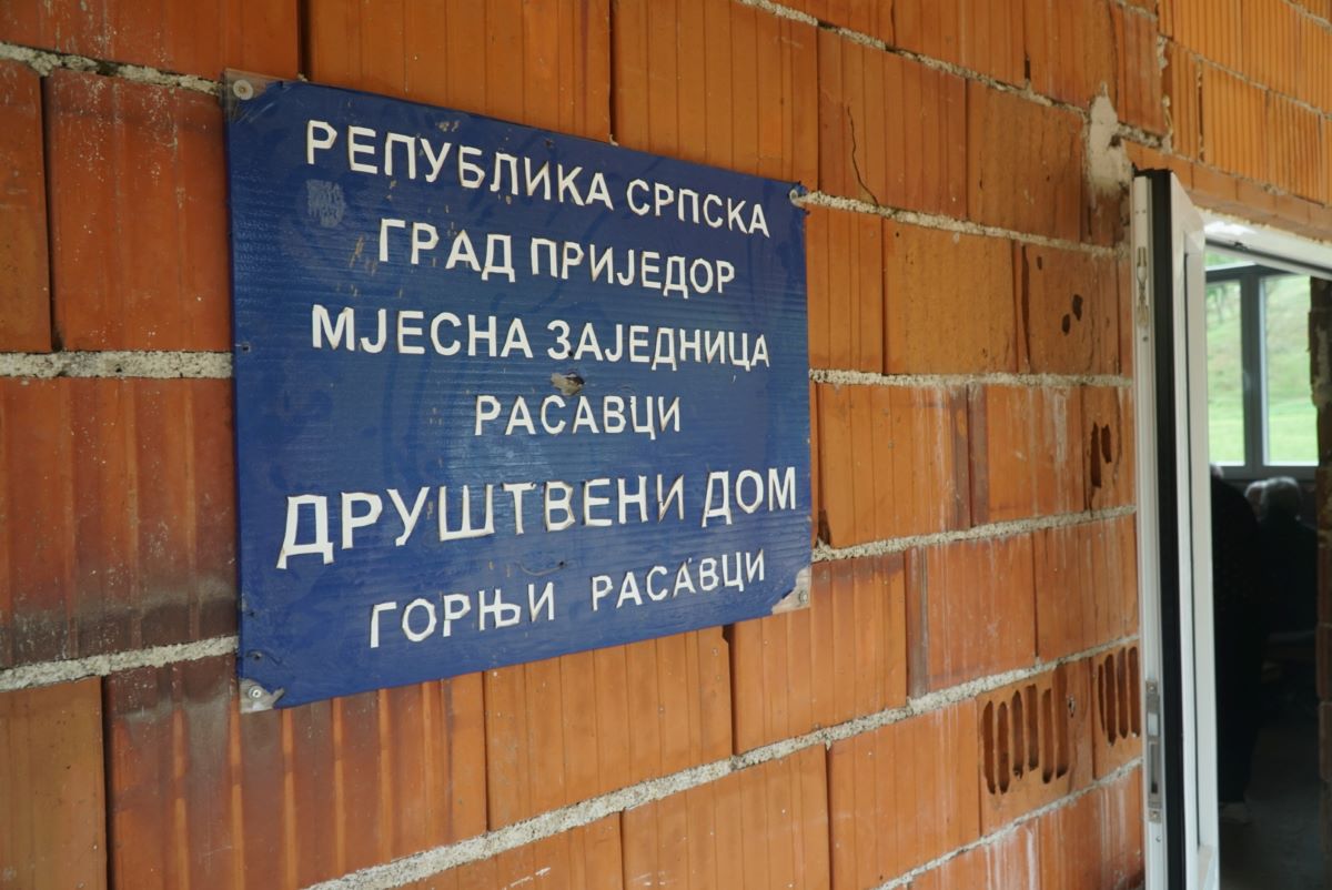 Gradonačelnik Prijedora obišao Društveni dom u Gornjim Rasavcima na kojem je završena druga faza rekonstrukcije Gradonačelnik Prijedora obišao Društveni dom u Gornjim Rasavcima na kojem je završena druga faza rekonstrukcije