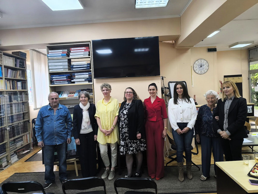 Nagrađivanjem najaktivnijih članova počelo obilježavanje Dana Narodne biblioteke “Ćirilo i Metodije” i krsne slave Nagrađivanjem najaktivnijih članova počelo obilježavanje Dana Narodne biblioteke “Ćirilo i Metodije” i krsne slave