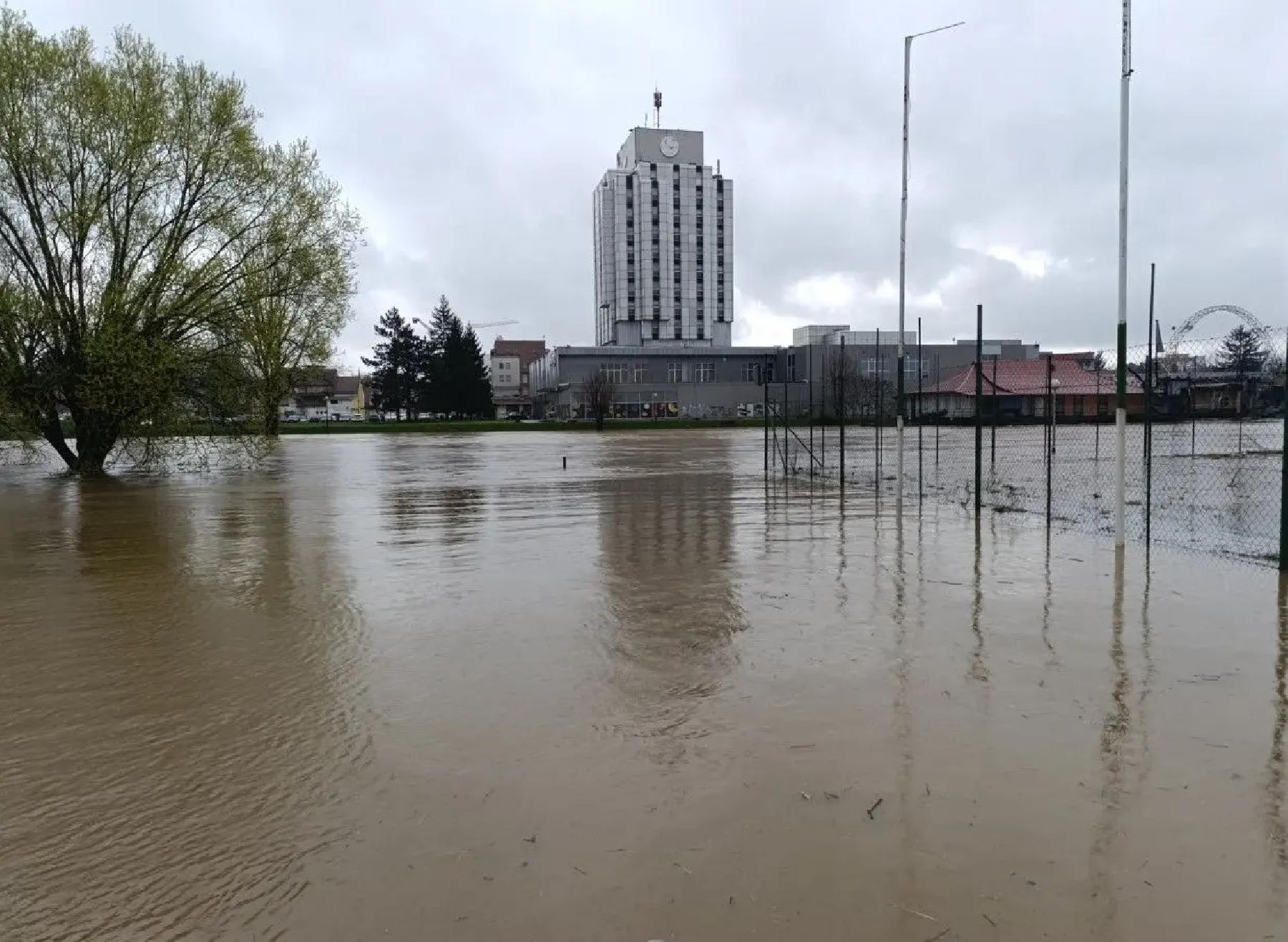 Šteta od poplava procijenjena na 13 miliona maraka Šteta od poplava procijenjena na 13 miliona maraka