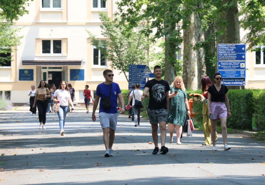 Objavljen konkurs za upis studenata: Univerzitet u Banja Luci – 50 godina znanja, razvoja i budućnosti Objavljen konkurs za upis studenata: Univerzitet u Banja Luci – 50 godina znanja, razvoja i budućnosti
