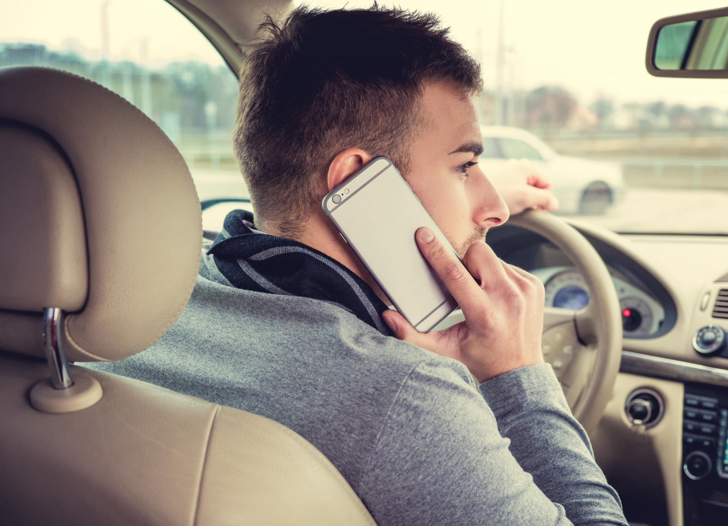 Prijedor rekorder po kaznama za korištenje mobilnog telefona u vožnji Prijedor rekorder po kaznama za korištenje mobilnog telefona u vožnji
