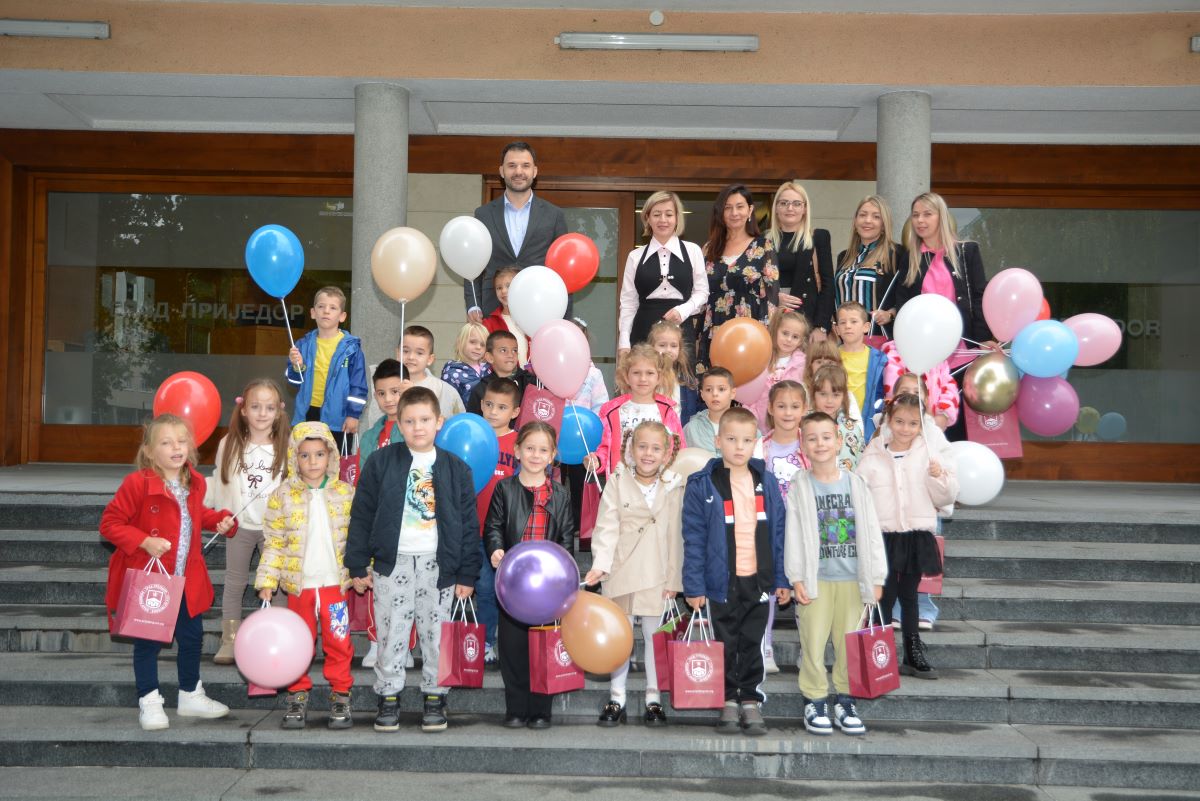 Prijemi u Gradskoj upravi za mališane povodom “Nedjelje djeteta