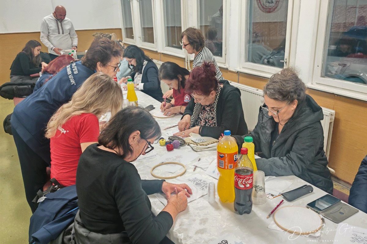 Radionica u Prijedoru: Učili tehnike starog kozarskog veza Radionica u Prijedoru: Učili tehnike starog kozarskog veza