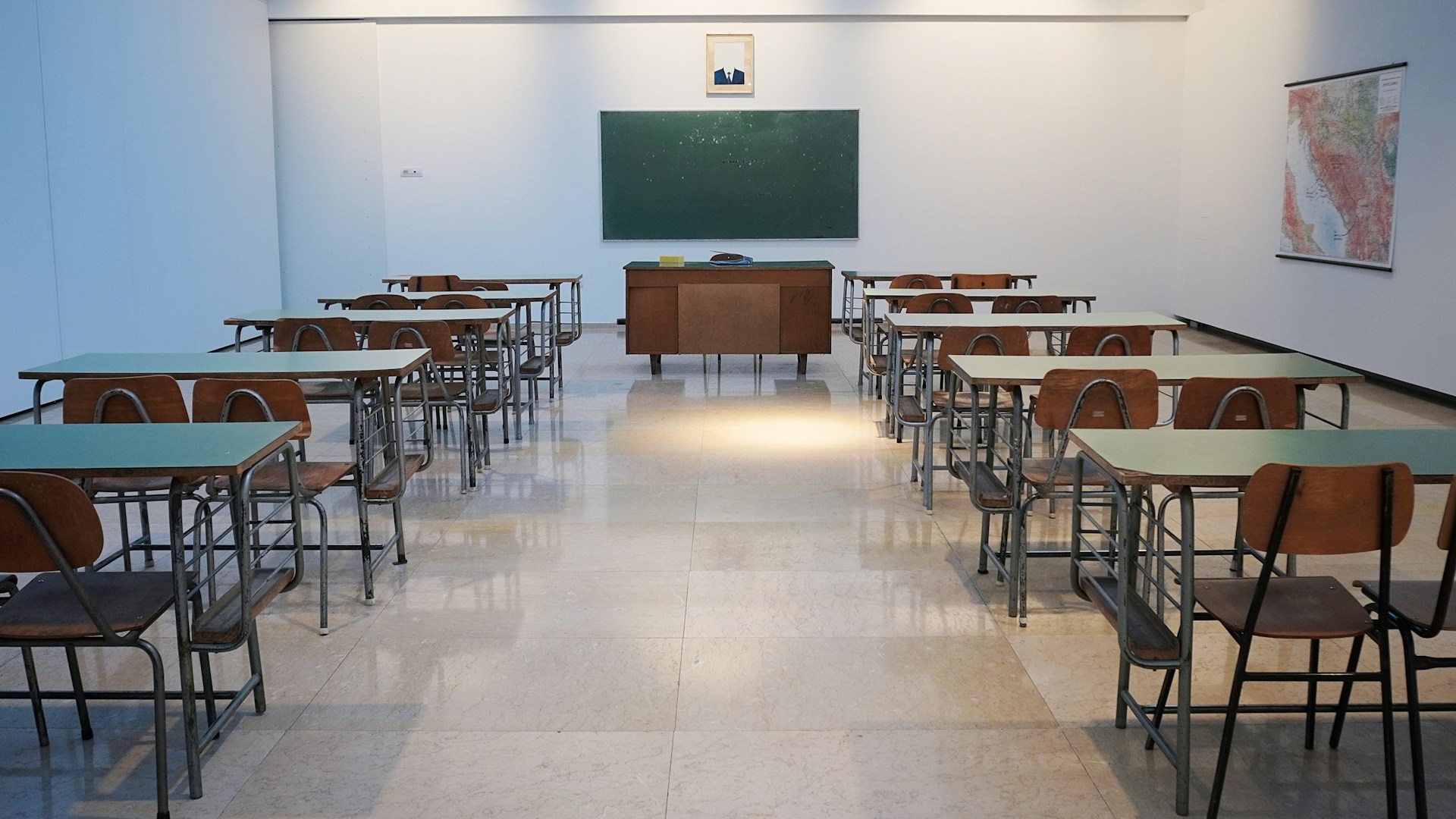 U osnovnim i srednjim školama u Srpskoj počela nastava U osnovnim i srednjim školama u Srpskoj počela nastava