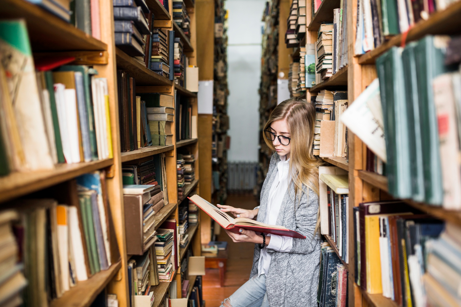 Narodna biblioteka “Ćirilo i Metodije”: Plaćanja članarine oslobođeno 11 kategorija, među njima i novinari Narodna biblioteka “Ćirilo i Metodije”: Plaćanja članarine oslobođeno 11 kategorija, među njima i novinari