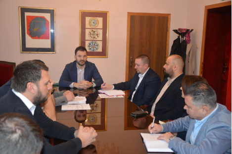 U Gradskoj upravi održan radni sastanak o aktuelnoj situaciji u preduzeću “Nova LJubija” U Gradskoj upravi održan radni sastanak o aktuelnoj situaciji u preduzeću “Nova LJubija”